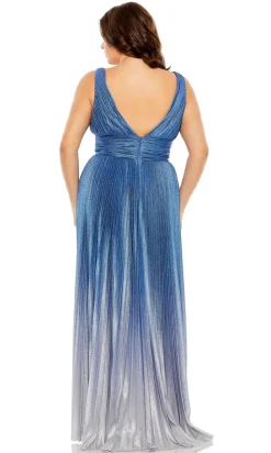 Mac Duggal Long Plus-Size Formal Dress 77016