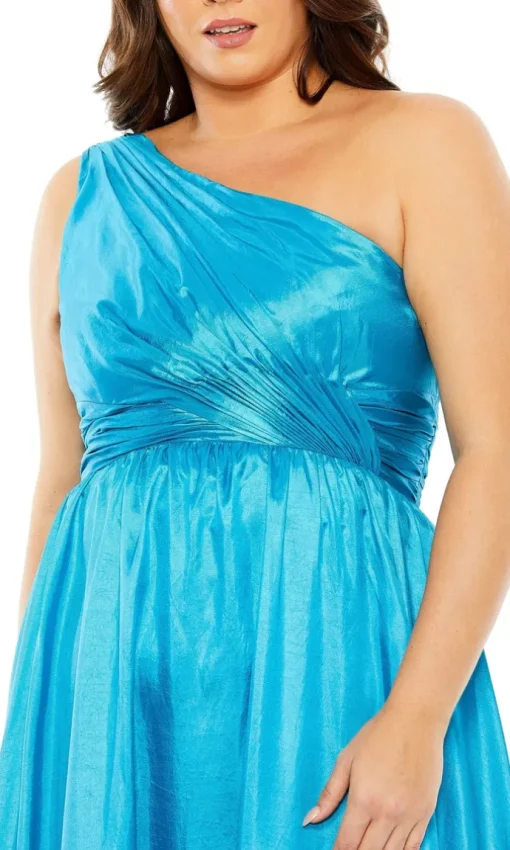 Mac Duggal Long Plus-Size Formal Dress 68527